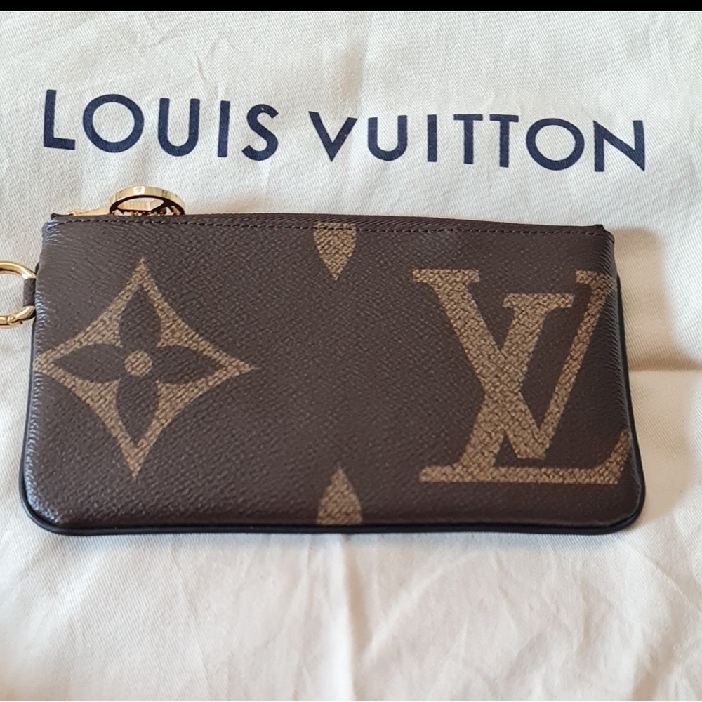 Large LV:Mono